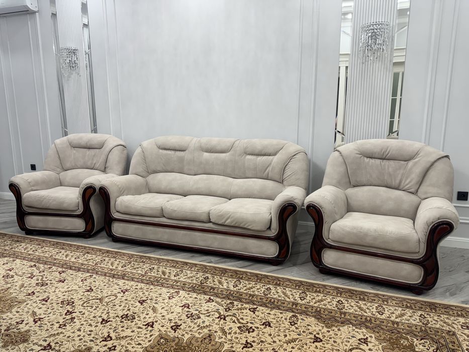 Диван с креслами