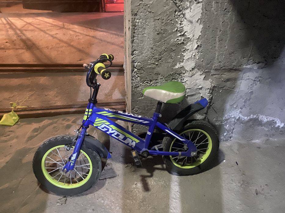 Yosh bolalar uchun yangidey turibdi!