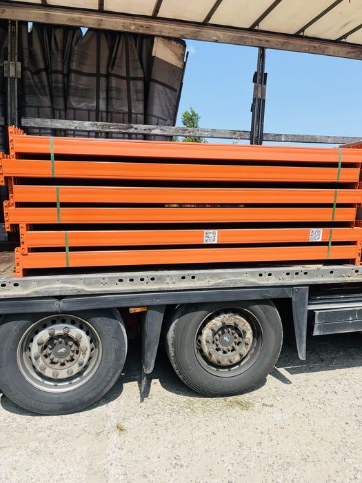 Rafturi metalice pentri paleti
