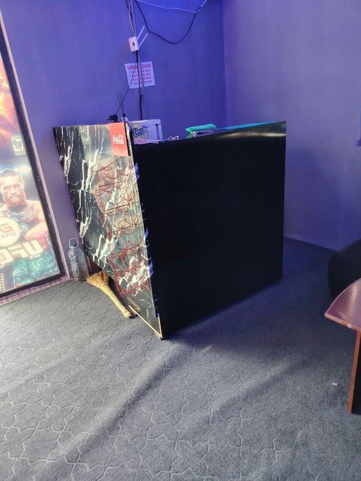 Tayor biznes sotiladi