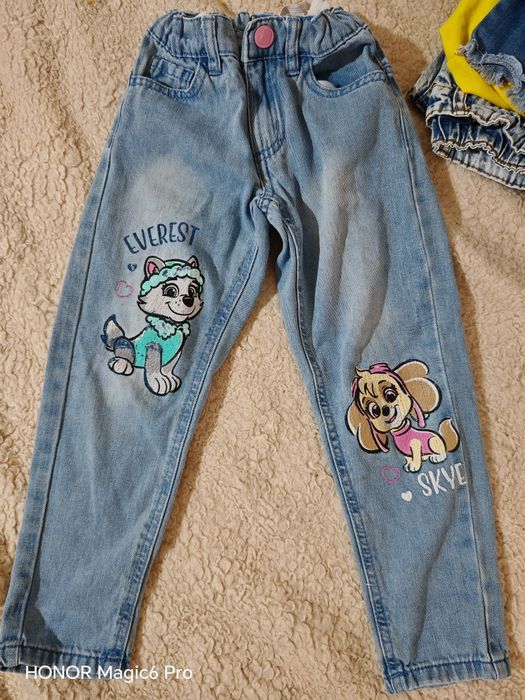 Детски дънки за момиче