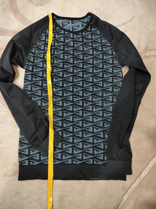 Продавам комплект термобельо Crivit за тинейджър 12-14 години