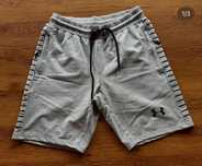 Мъжки,памучни,сиви къси панталонки Under Armour с ципове на джобовете