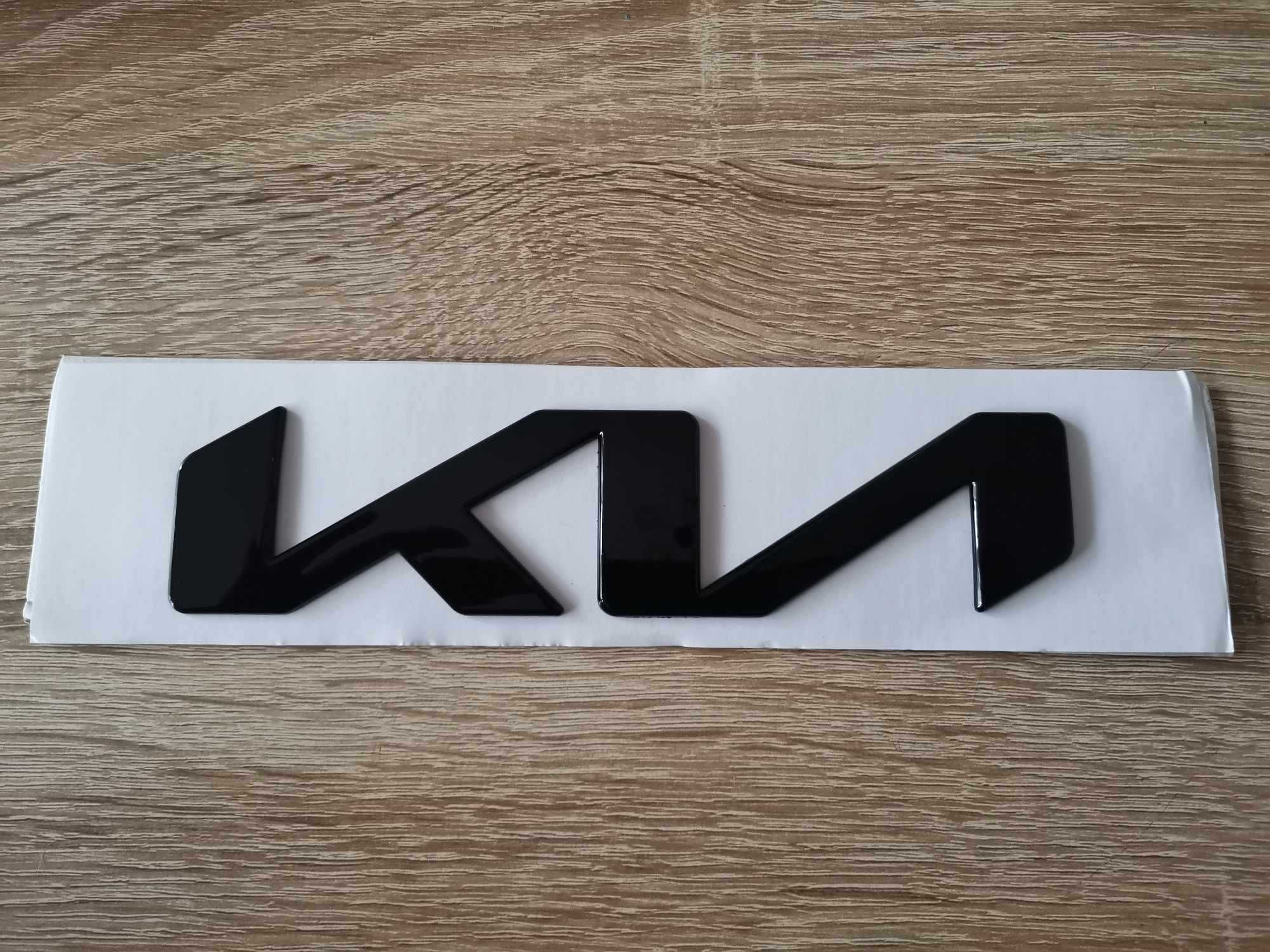 Лого Kia черен гланц 21см