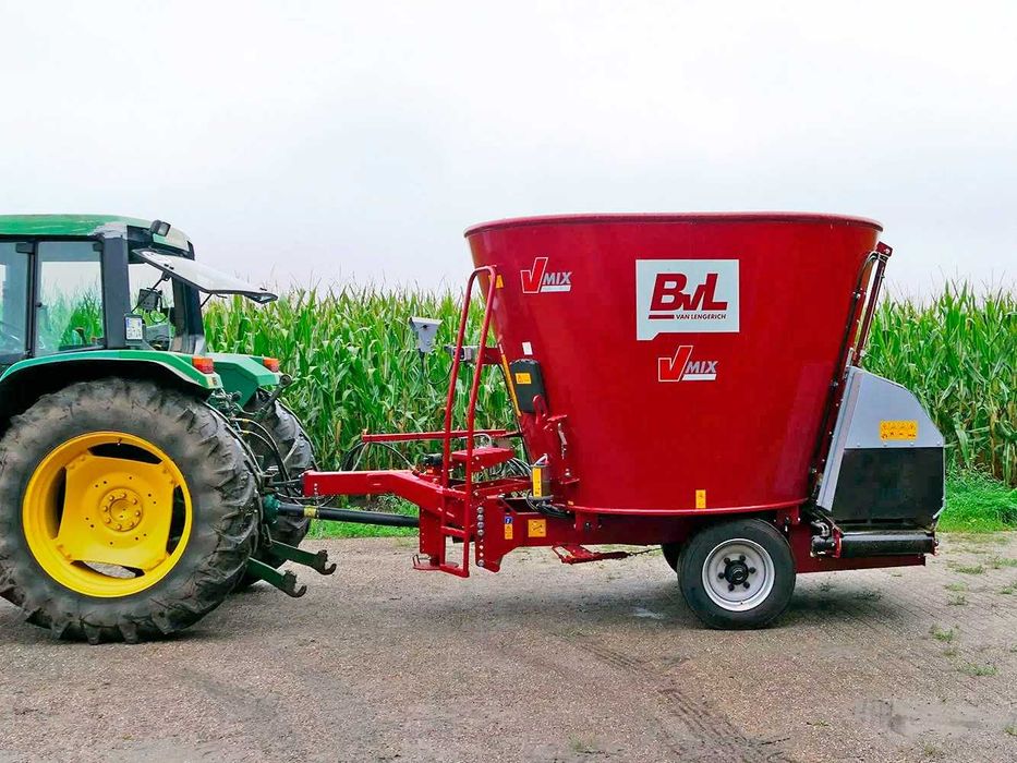 Измельчители-кормораздатчики BvL V-MIX от 6,5 до 14м³ (пр-во Германия)