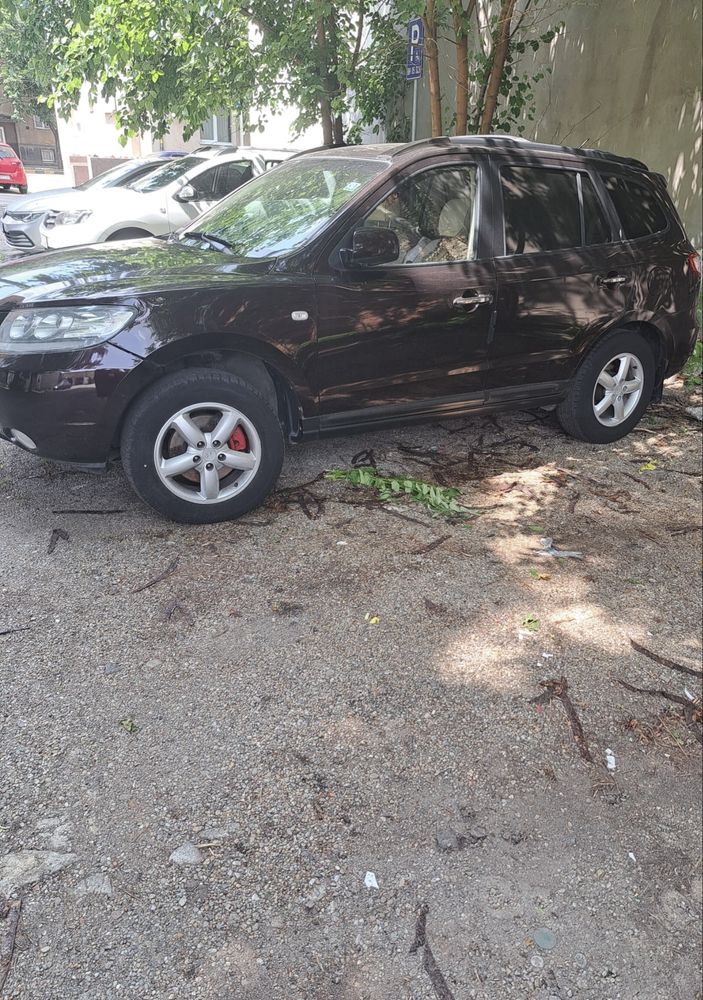 Vând Hyundai Santa Fe