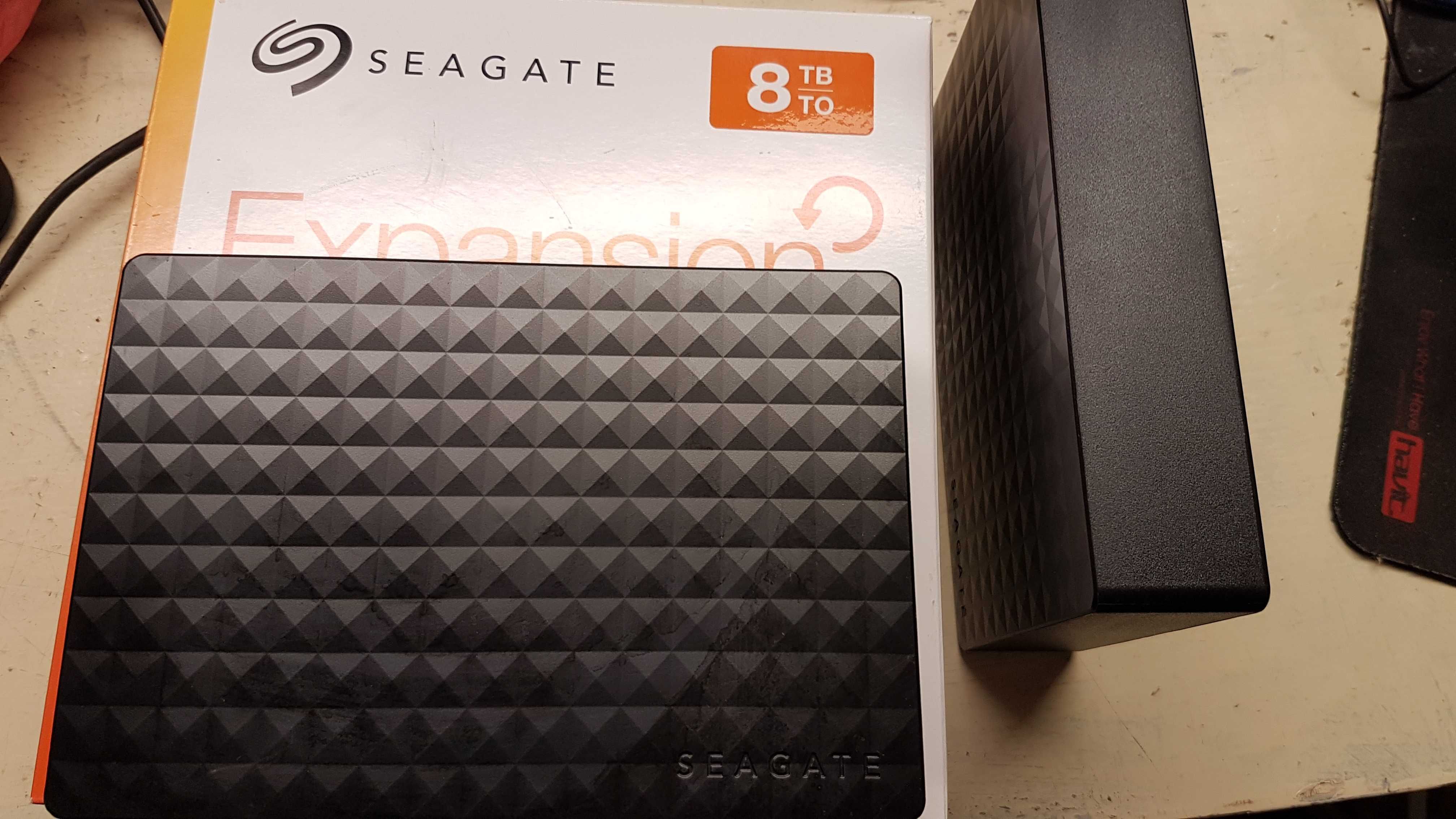 Xард диска Seagate Expansion 8TB (Външен)