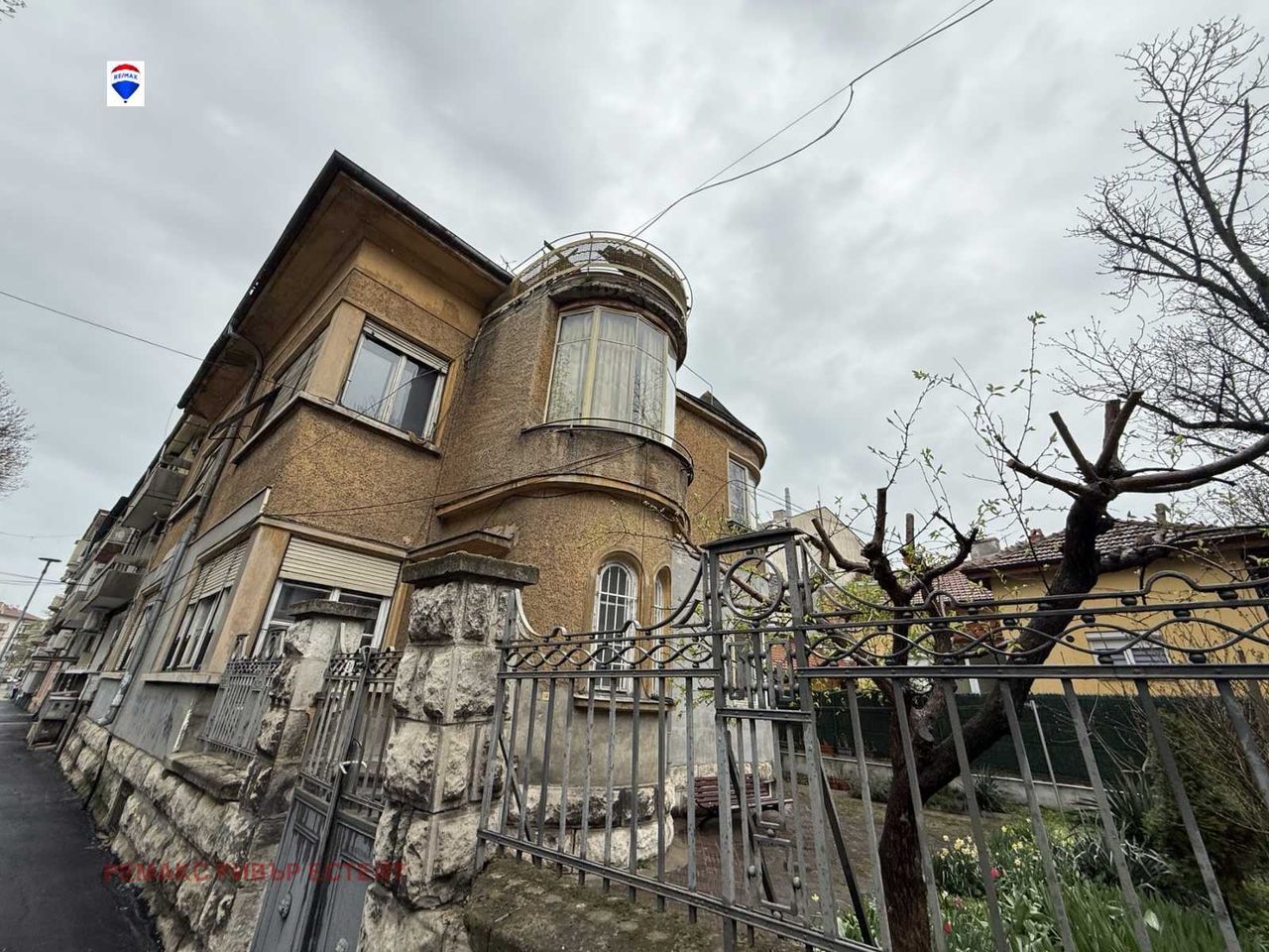 Продава се Етаж от къща в Русе, Център - 121 кв.м за 2967 €/кв.м - Снимка #11