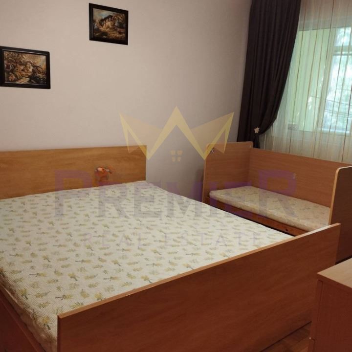 Многостаен апартамент в кв.Въздраждане 1