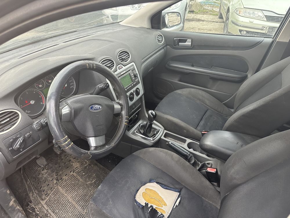 Dezmembrez ford focus 2 1.8 tdci