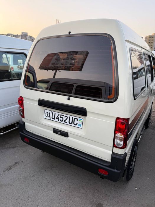 Автомобиль Дамас