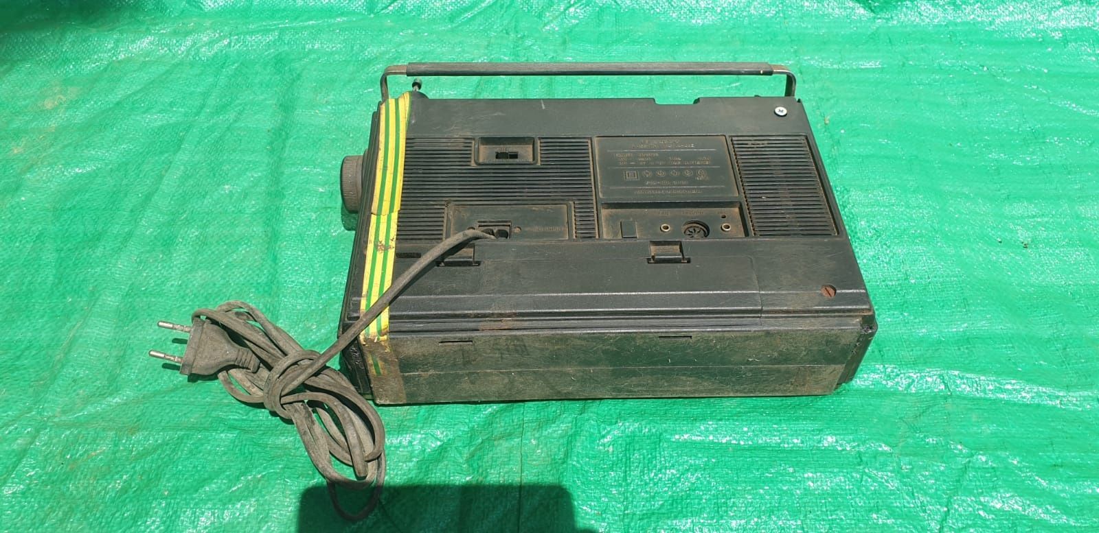 Radiocasetofon Sanyo vechi  AM ,FM 2Band M2402-LE an 1978

Sanyo Elect