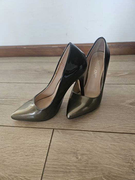 Pantofi stiletto, marimea 36, transport 5 lei