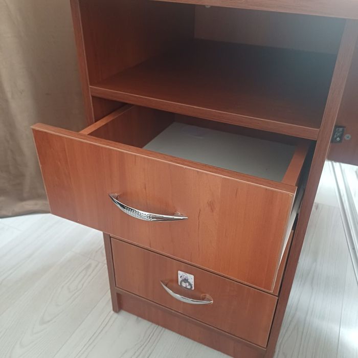 Стол компьютерный