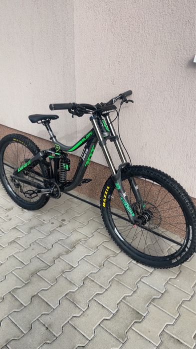 Giant Glory 2020 Downhill