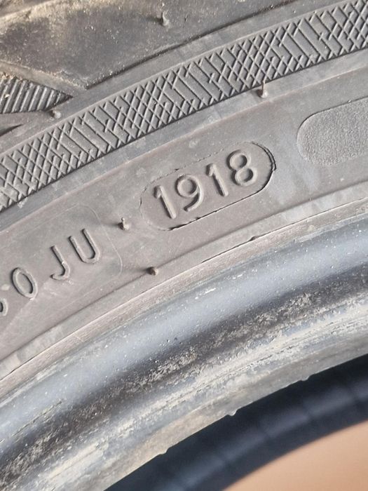 Гуми 215-60-17 зимни