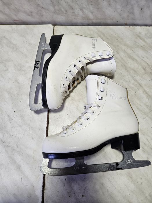 Patine gheata 102 patinaj artistic   marime 30  ( 20 cm)