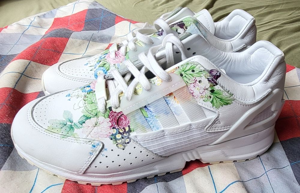 Маратонки Адидас, Adidas