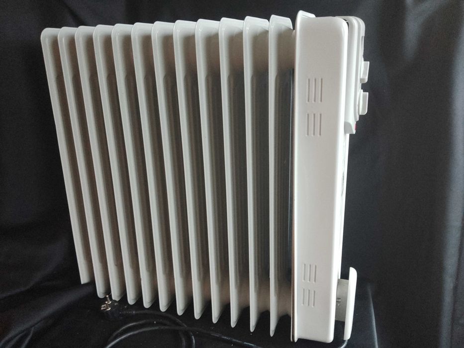 Calorifer electric ulei Albatros RA-13T, 3 viteze, 3000 W, 13 elementi