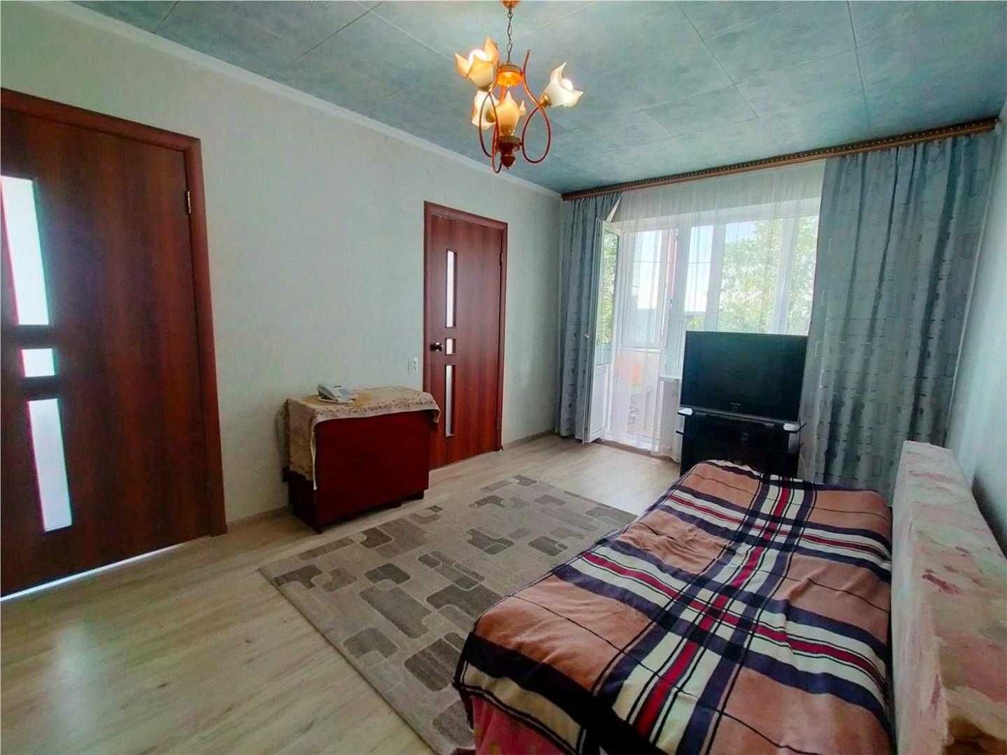 3х ком кв 6 мкр рядом с АянПасажем, ремонт - заходи и живи