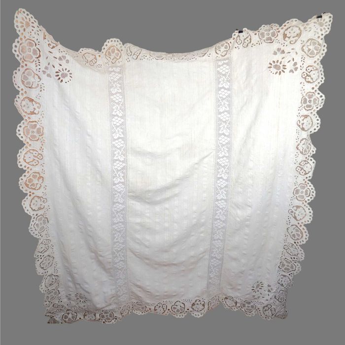 Fata de masa traditionala veche, arta populara romaneasca