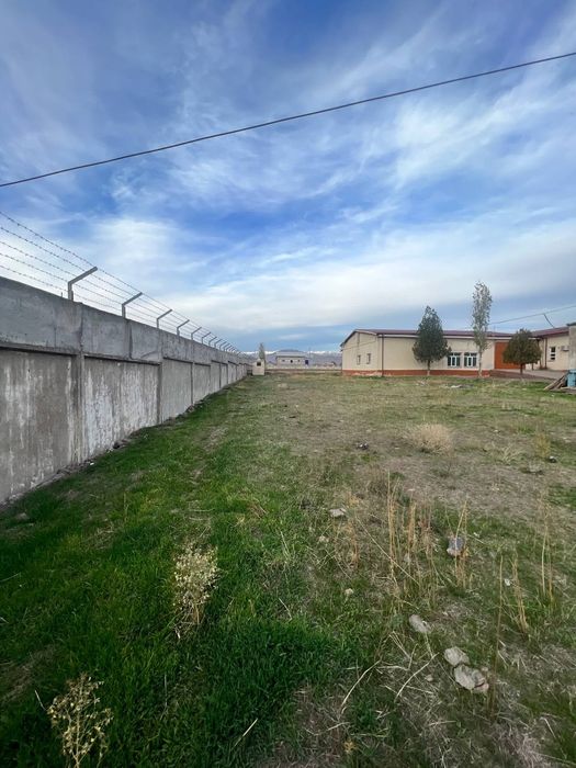 Angrenda srochna zavod sotiladi 1 gektar 10 sotik