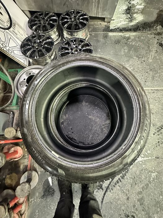 275 40 R22 pirelli scorpion SUV