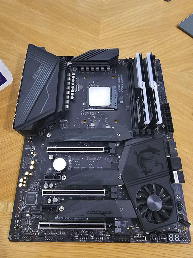 Vând kit gaming