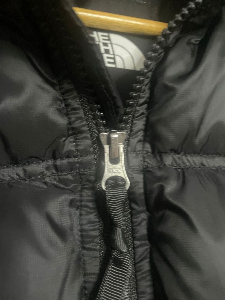 The North Face Nuptse 700 Woman