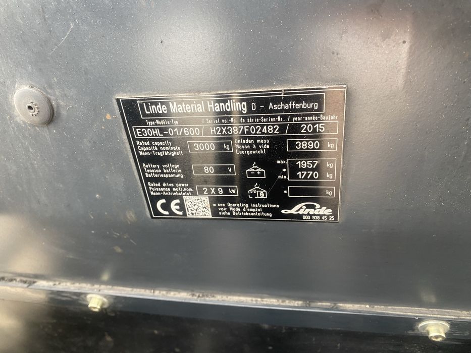 De inchiriat stivuitor electric Linde E30HL