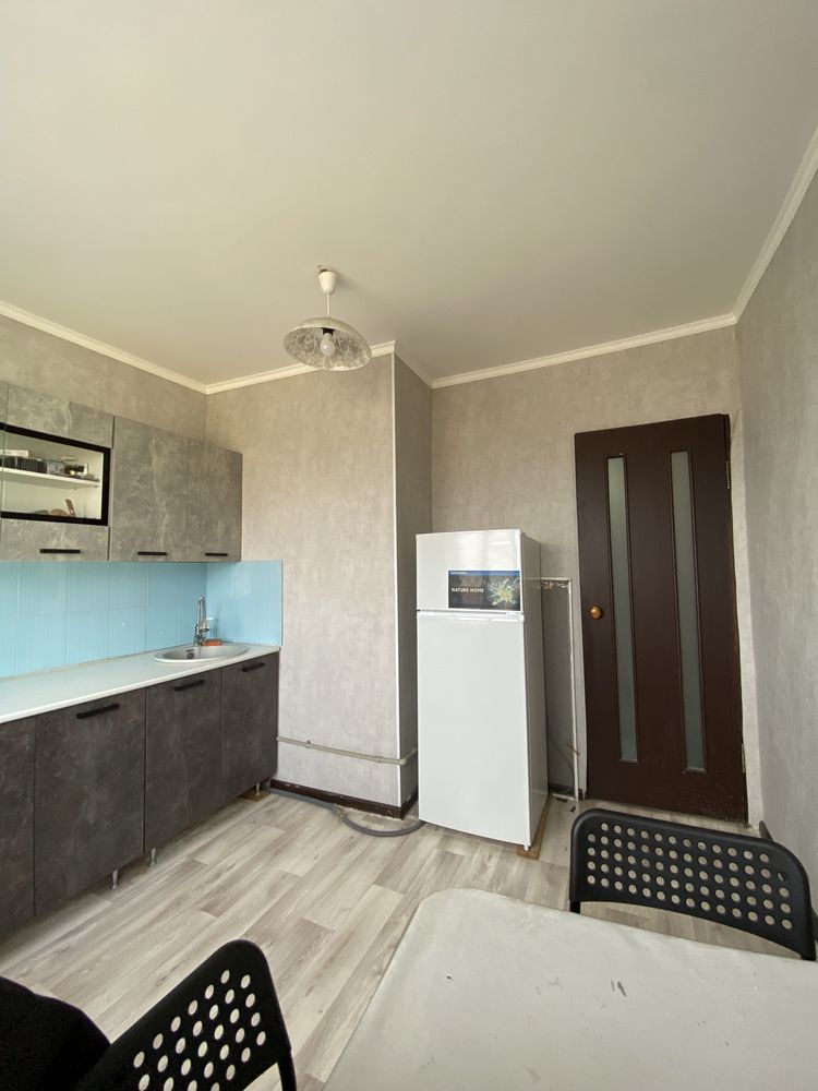Продам 1-комнатную квартиру. Район схи. Торг есть