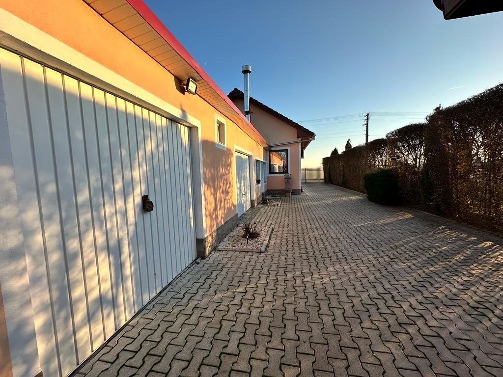 Casa in Curtici 1600mp cu livada