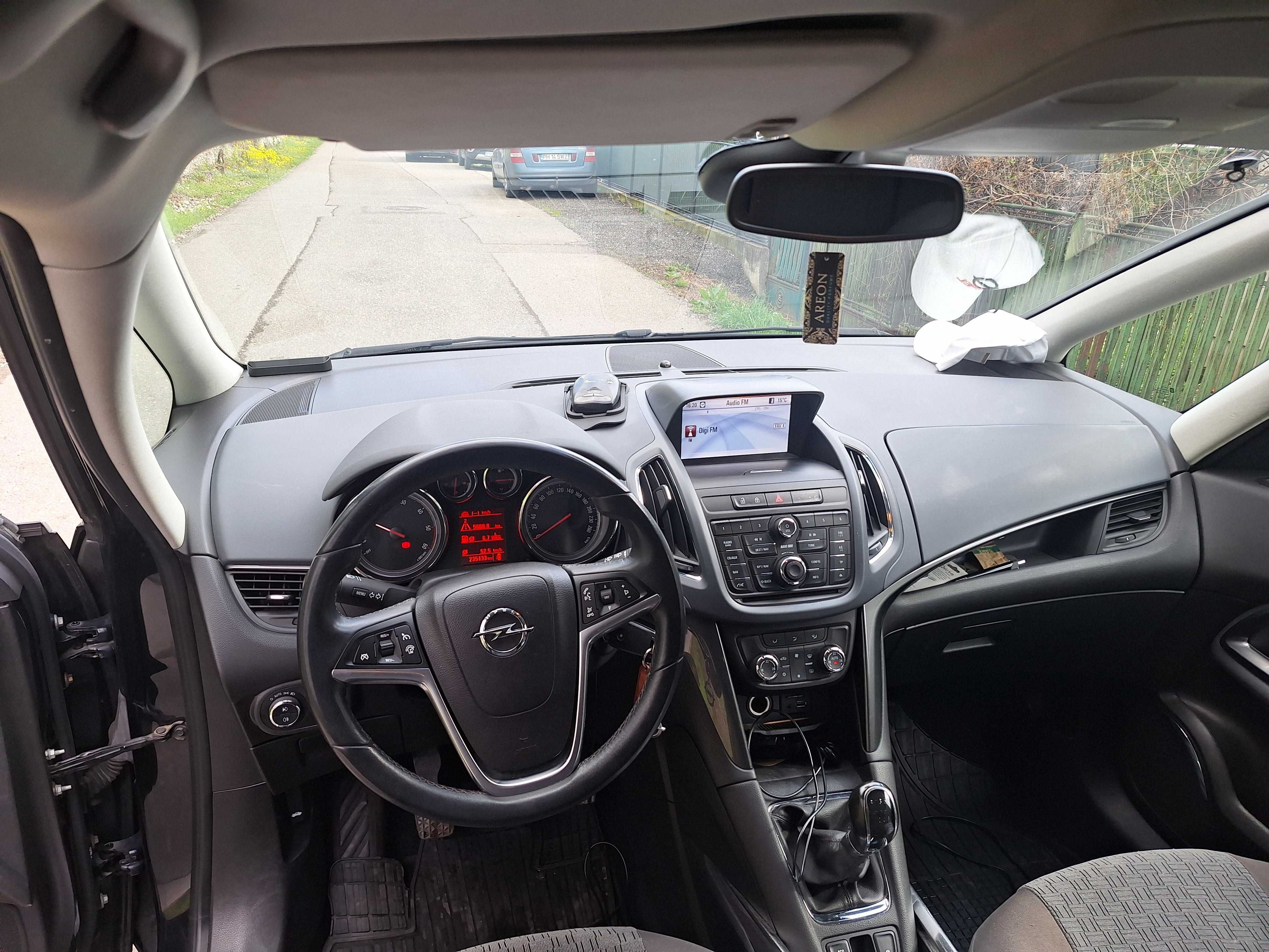 Vand opel zafira c 2014