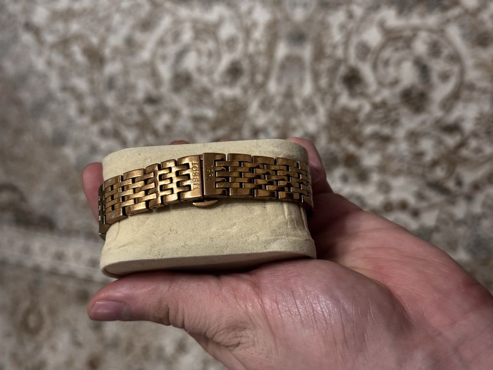 Часы Tissot gold
