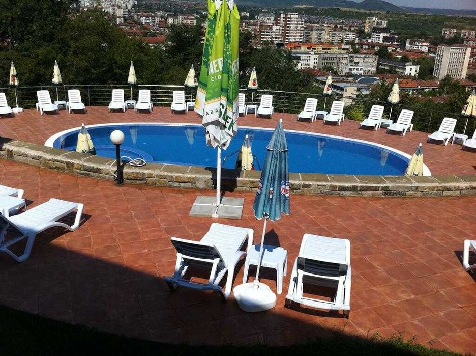 Продава се Хотел в Ловеч, Вароша - 1920 кв.м за 938 €/кв.м - Снимка #3