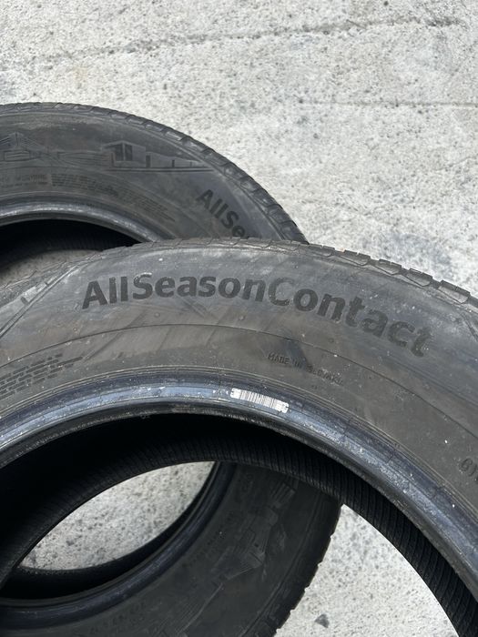 2бр Всесезонни гуми Continental 235/65R17