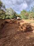 Inchiriez/ Execut săpături cu excavator de 3,5 T