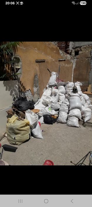 Debarasez ridic saci cu moloz