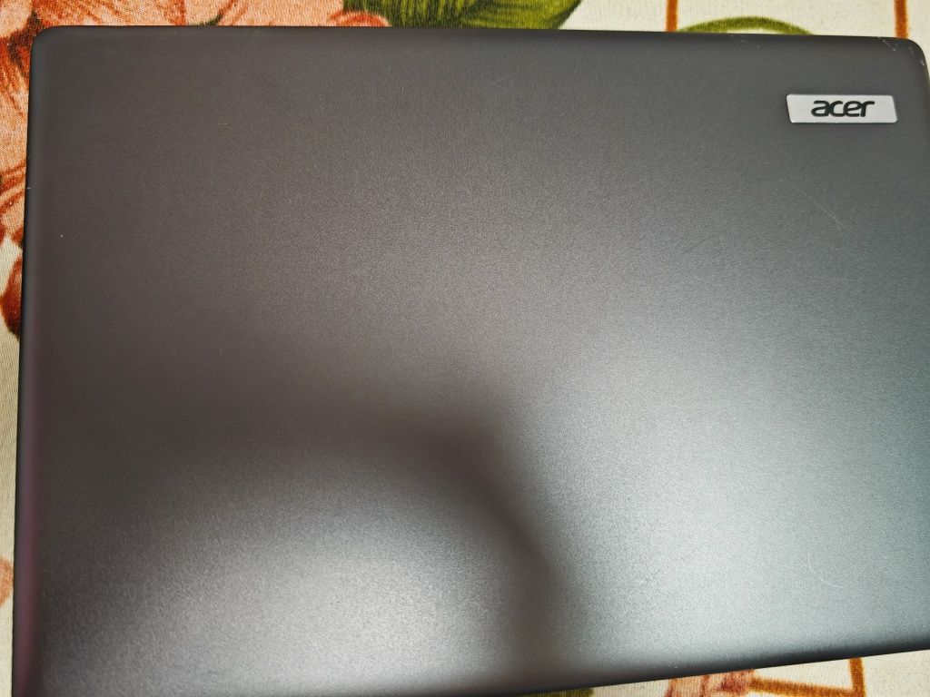 Laptop Acer i3/4gb/256gb