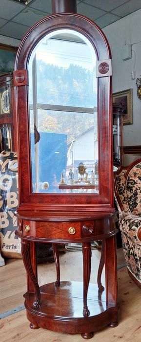 Конзола с огледало