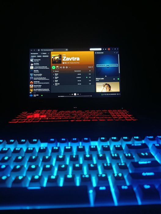 Обмен  на айфон начинаая с 13 про Макс и далее