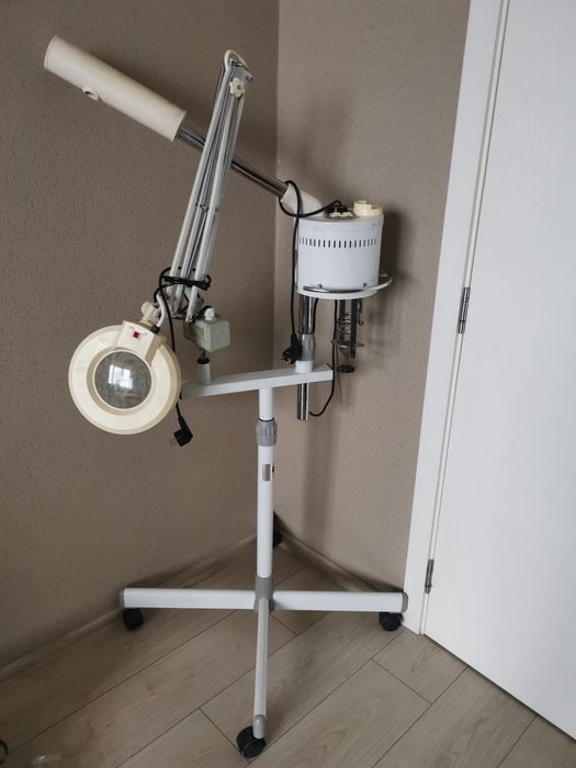 Пароозонатор с лампа лупа