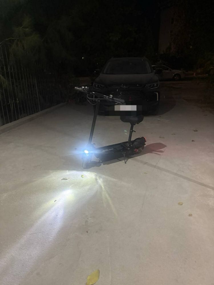Skillmax Electric Scooter