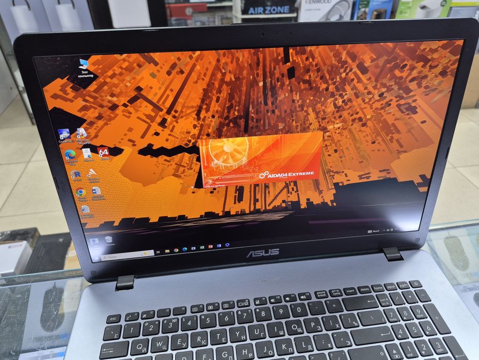 Asus X705U core i3 6006U DDR 8Gb HDD 1tb 17.3"