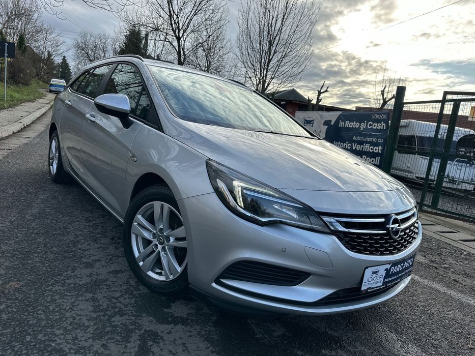 Opel Astra 2020 Garantie 3Ani Revizii la zii Vopsea de fabrica Istoric si KmReali