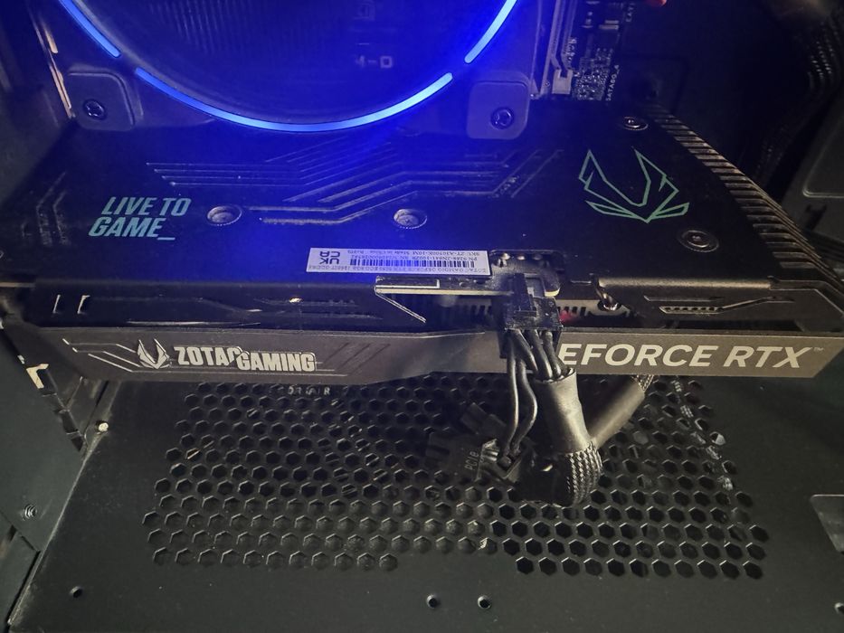 Видеокарта Nvidia Geforce RTX 3050 zotac gaming