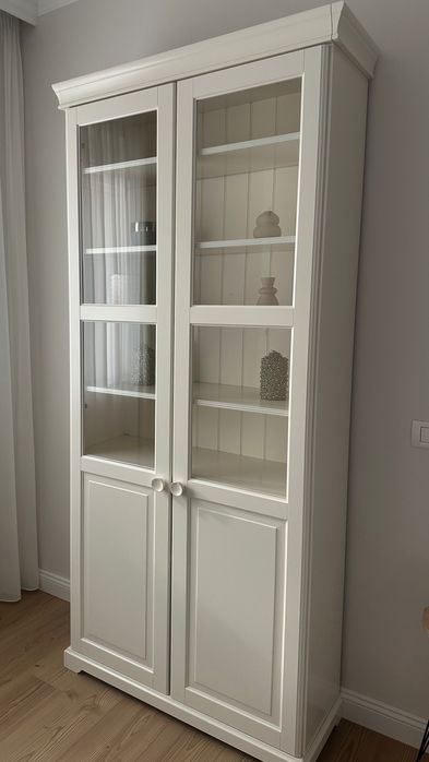 Comodă vitrină living