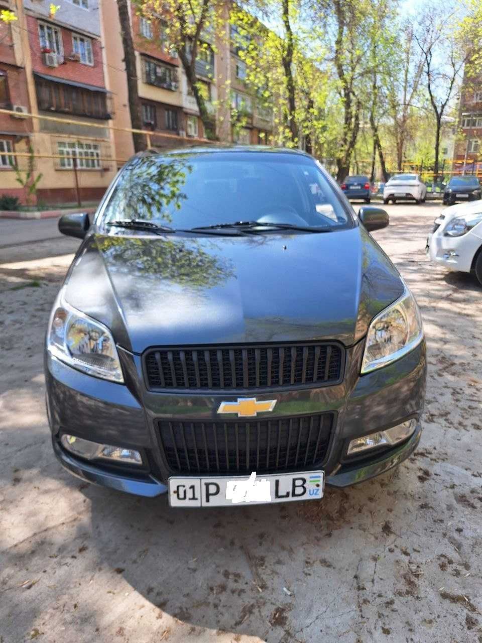 Продам нексию 3 2020 года установлен метан!