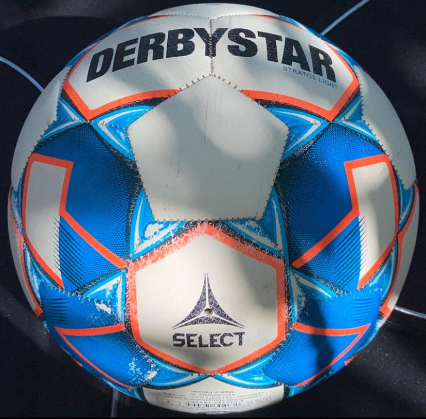 URGENT | Minge fotbal originala DerbyStar Stratos Light