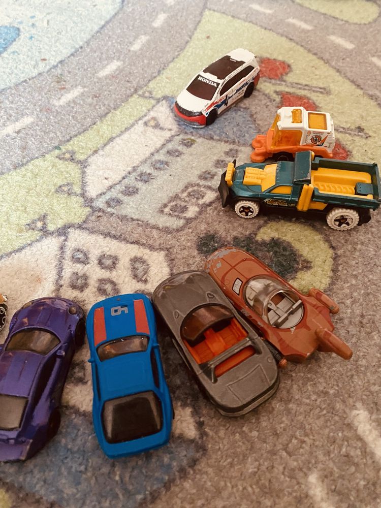 Продам машинки Hot Wheels